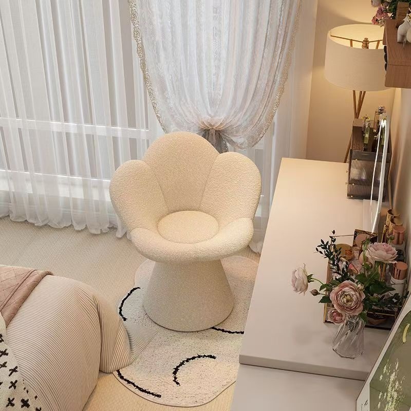 Silla Giratoria de Maquillaje  - Furniture Lighting & Decor Magazine reseña y precio
